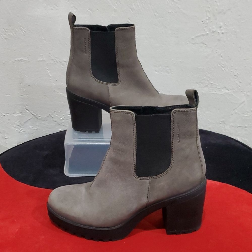 Vagabond Gray Leather Chelsea Ankle Boots Size 36 Or 5.5